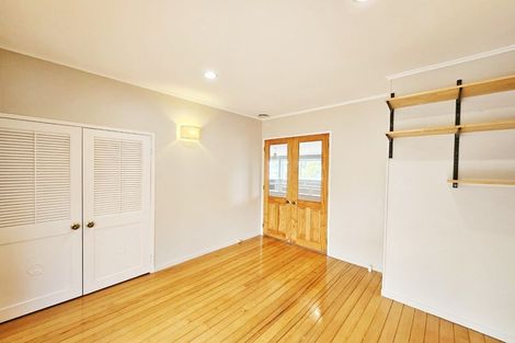 Photo of property in 5 Nicholson Place, Hillcrest, Auckland, 0627