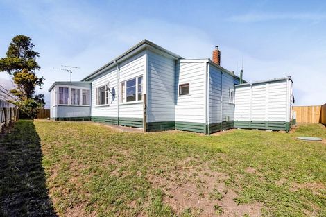 Photo of property in 6 Atea Place, Hawera, 4610