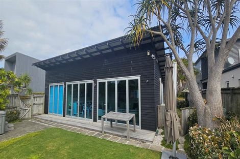 Photo of property in 32 Taumata Road, Omaha, 0986