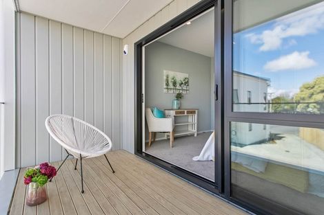 Photo of property in 5b Kahu Road, Paremata, Porirua, 5024