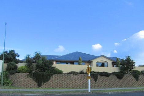 Photo of property in 91 Milne Drive, Paraparaumu, 5032