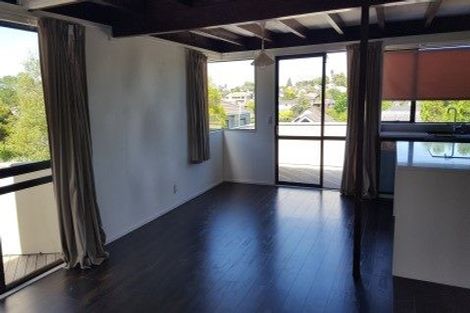 Photo of property in 1/47 Centorian Drive, Windsor Park, Auckland, 0632