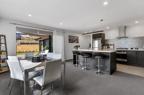 Photo of property in 5 Ruru Lane, Hurworth, New Plymouth, 4310