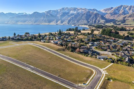 Photo of property in 31 Koreke Loop, Lake Hawea, 9382