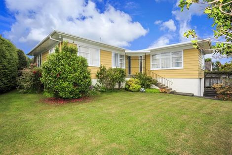 Photo of property in 87 Hillcrest Avenue, Hillcrest, Auckland, 0627