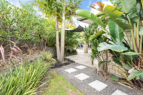 Photo of property in 37 Ina Ville Drive, Pukekohe, 2120