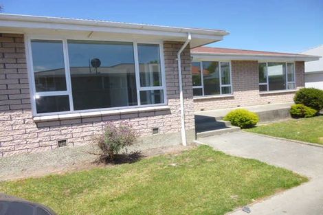 Photo of property in 2/271 Avonhead Road, Avonhead, Christchurch, 8042