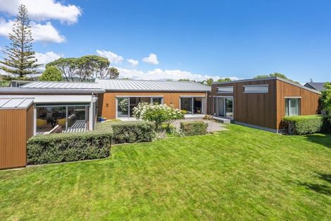 Photo of property in 3 Bressay Way, Waikanae, 5036