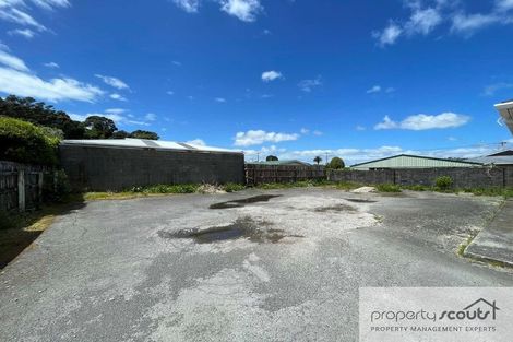 Photo of property in 4 Simons Street, Moturoa, New Plymouth, 4310