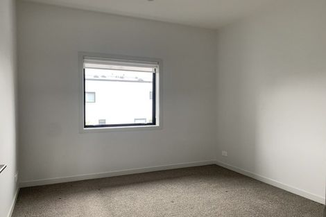 Photo of property in 9/1 Genevieve Lane, Hobsonville, Auckland, 0616