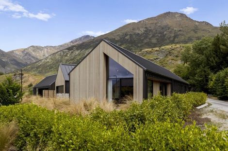 Photo of property in Kawarau Heights, 4 Carrick Lane, Lake Hayes, Queenstown, 9304