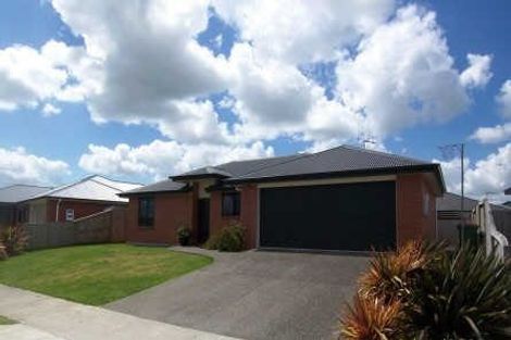 Photo of property in 27 Mickelson Avenue, Rototuna, Hamilton, 3210