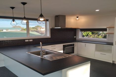 Photo of property in 75b Dickson Road, Papamoa Beach, Papamoa, 3118