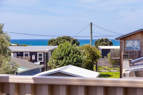 Photo of property in 61 Pinedale Crescent, Riversdale Beach, Masterton, 5872