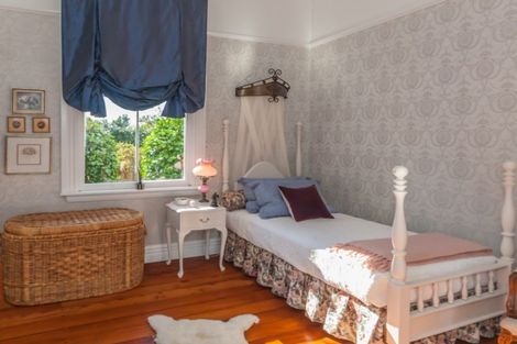 Photo of property in 326 Heatherlea Road East, Levin, 5571