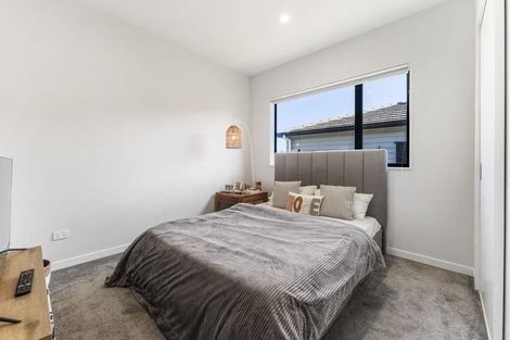 Photo of property in 33 Farranfore Road, Opaheke, Papakura, 2113