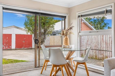 Photo of property in 2/25 Hills Road, Edgeware, Christchurch, 8013