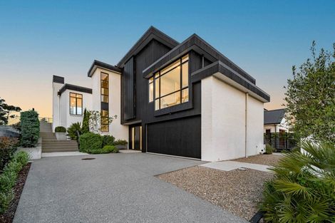 Photo of property in 14 Third Fairway Place, Albany, Auckland, 0632