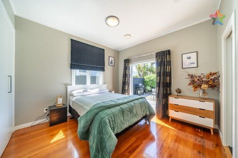 Photo of property in 10 Palm Avenue, Lyall Bay, Wellington, 6022