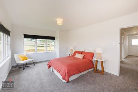 Photo of property in 100 Hastings Street, Halcombe, 4779