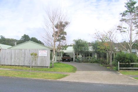 Photo of property in 138 Sharyn Place, Whangamata, 3620