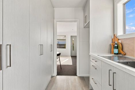Photo of property in 1/52 North Avon Road, Richmond, Christchurch, 8013
