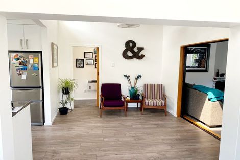 Photo of property in 30 Margaret Road, Raumati Beach, Paraparaumu, 5032