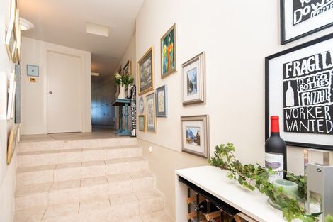 Photo of property in 47 Cumberland Rise, Taradale, Napier, 4112