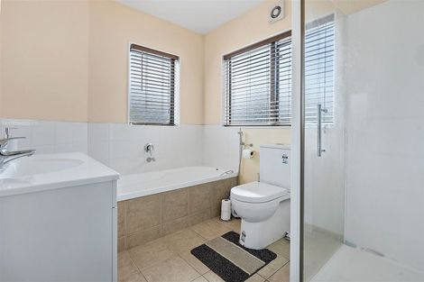 Photo of property in 6 Whitbourne Heights, Manurewa, Auckland, 2105