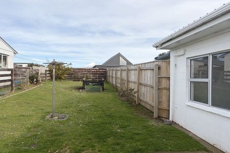 Photo of property in 8a Banks Street, Marfell, New Plymouth, 4310
