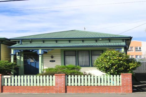 Photo of property in 17 Te Wharepouri Street, Berhampore, Wellington, 6023