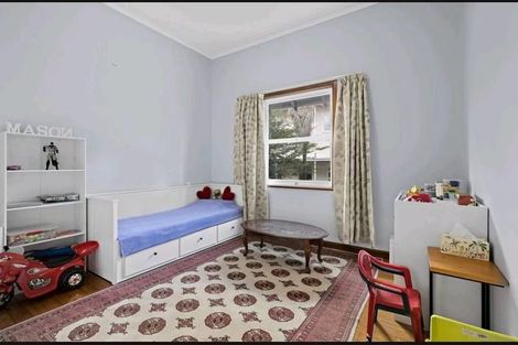 Photo of property in 2/221 Onewa Road, Birkenhead, Auckland, 0626