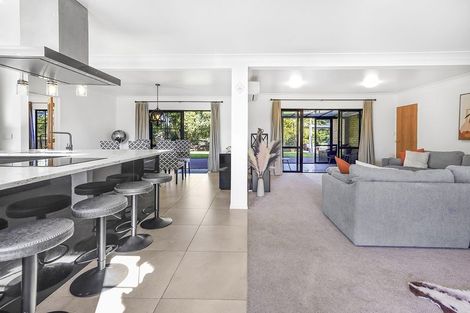 Photo of property in 18 Longwood Place, Harrowfield, Hamilton, 3210