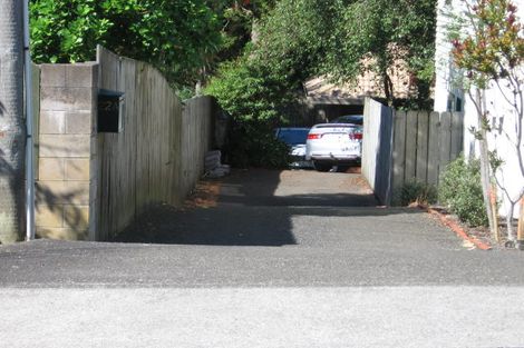 Photo of property in 22a Cleve Road, Green Bay, Auckland, 0604