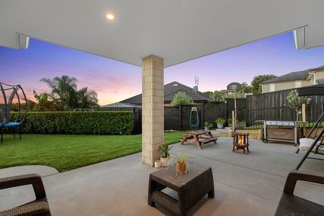 Photo of property in 11 Caldera Close, Pyes Pa, Tauranga, 3112