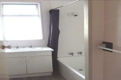 Photo of property in 54 Shamrock Street, Takaro, Palmerston North, 4412