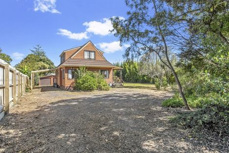 Photo of property in 11 Simpson Road, Ranui, Auckland, 0612