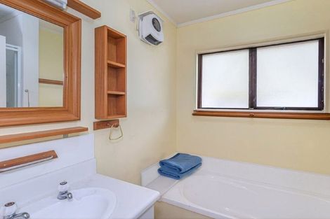 Photo of property in 218 Hokio Beach Road, Levin, 5571