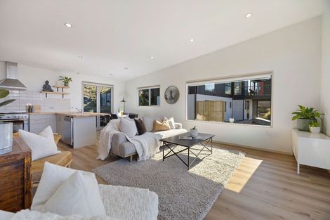 Photo of property in 36b Avalon Crescent, Fernhill, Queenstown, 9300