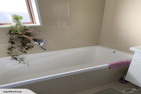 Photo of property in 1/15 Bramley Drive, Farm Cove, Auckland, 2012