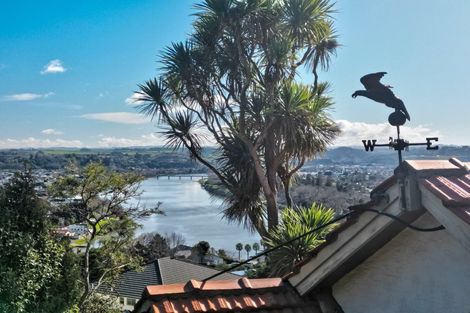 Photo of property in 11 Hipango Terrace, Durie Hill, Whanganui, 4500