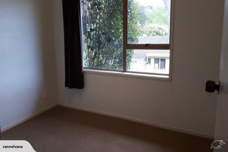 Photo of property in 2/16 Malters Place, Browns Bay, Auckland, 0630