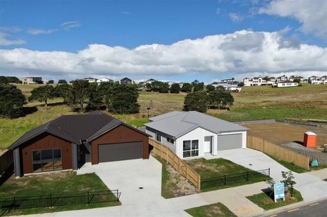 Photo of property in 32 Ta Moko Drive, Gulf Harbour, 0930