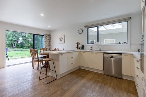 Photo of property in 10 Tukituki Road, Ashley Clinton, Takapau, 4286