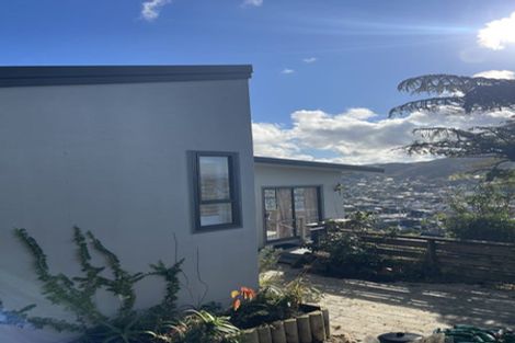 Photo of property in 5 Kate Way, Karori, Wellington, 6012