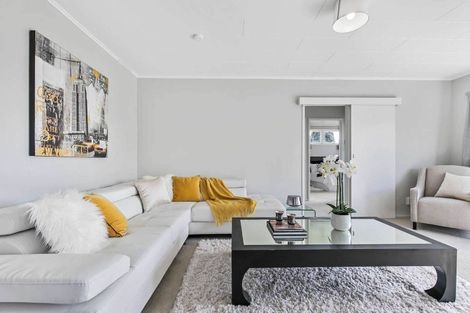 Photo of property in 27 Woburn Street, Mangere East, Auckland, 2024