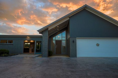 Photo of property in 37 Jarrett Terrace, Leamington, Cambridge, 3432