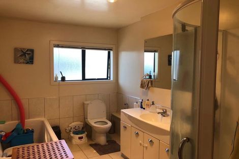 Photo of property in 12c Drake Street, Howick, Auckland, 2014