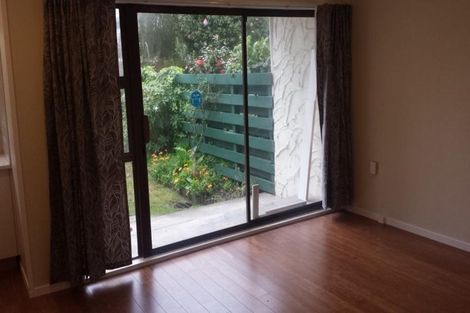 Photo of property in 5/550 Glenfield Road, Glenfield, Auckland, 0629