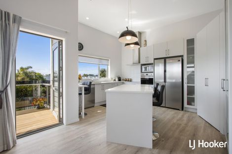 Photo of property in 17 Athenree Heights, Athenree, Waihi Beach, 3177